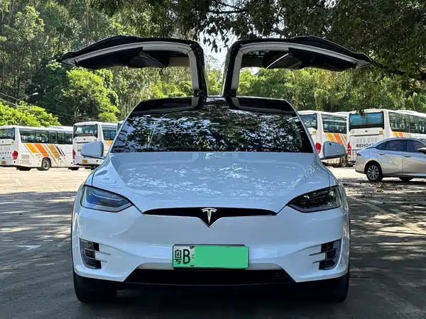 Tesla Model X 2016