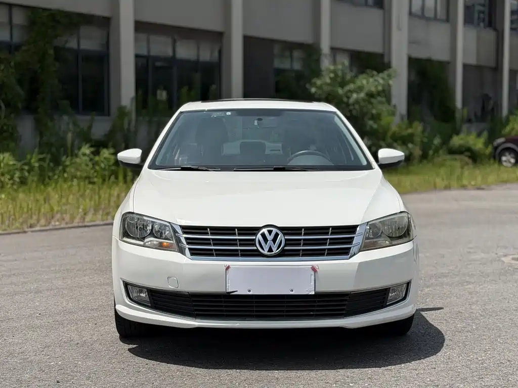 Volkswagen Lavida 2013