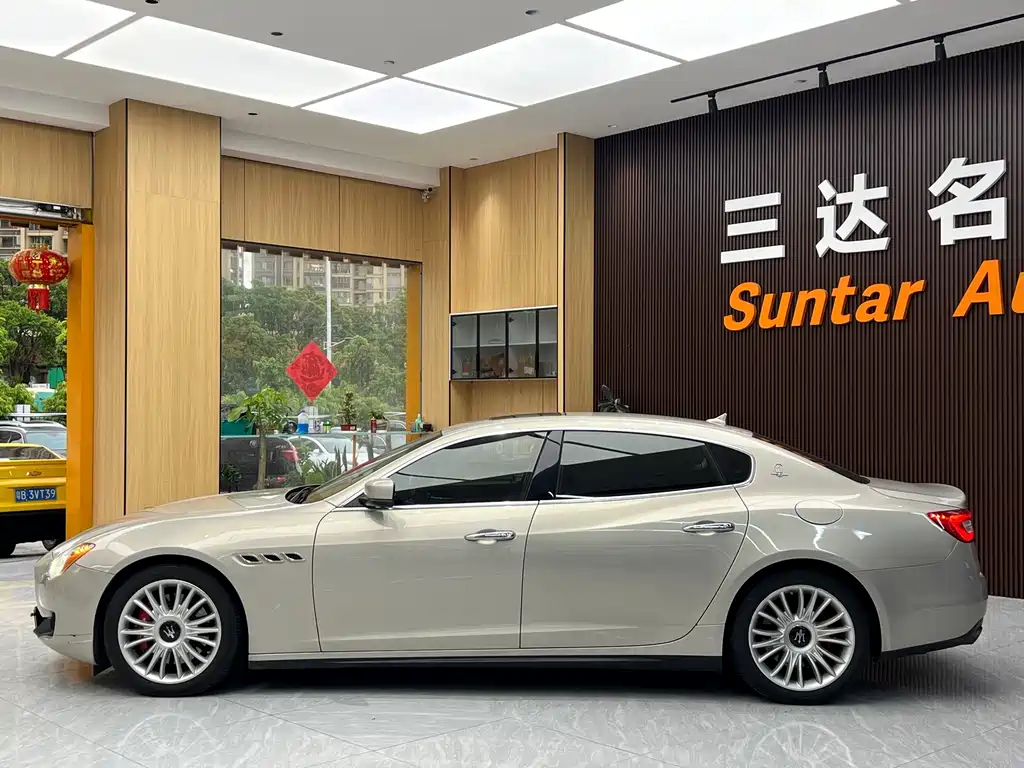 Maserati Quattroporte 2016 — фото 15