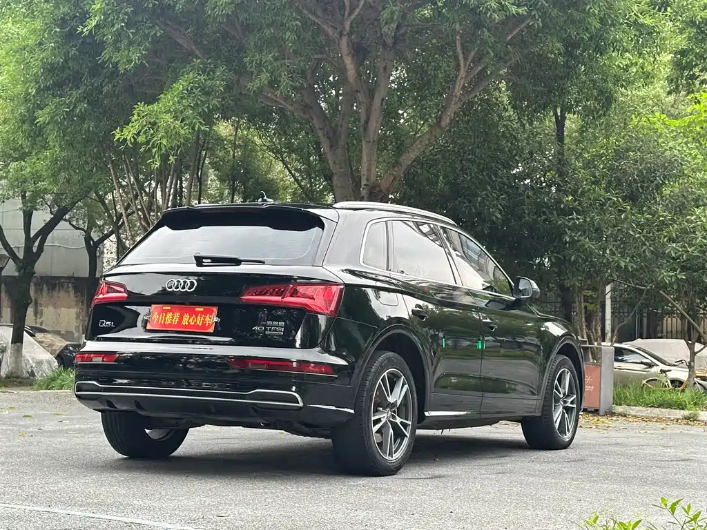 Audi Q5L 2019 — фото 7