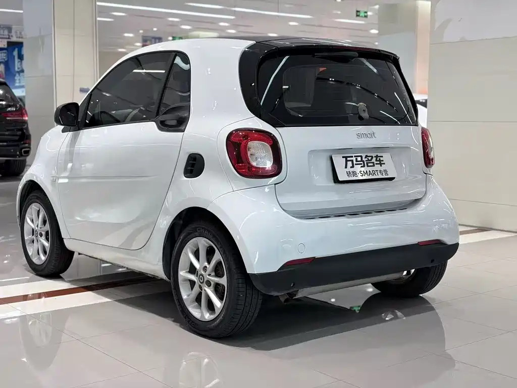 smart fortwo 2016 — фото 12