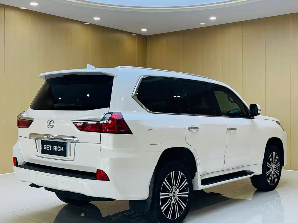 Lexus LX 2019 — фото 9