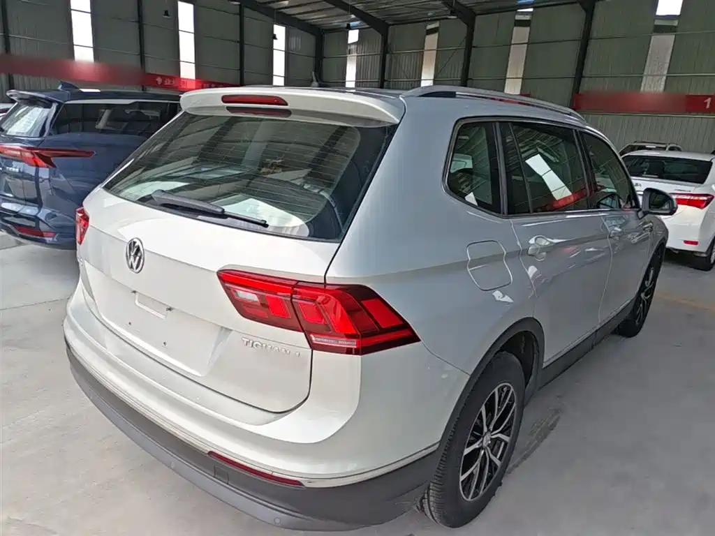 Volkswagen Tiguan L 2018 — фото 7