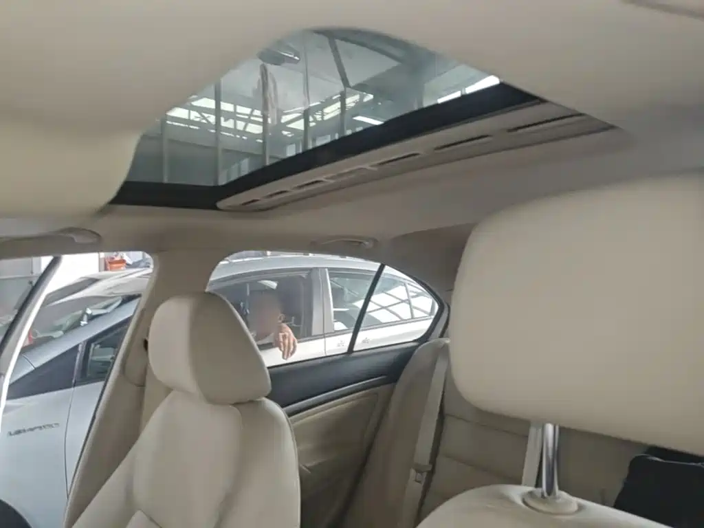 Skoda Octavia 2014 — фото 18
