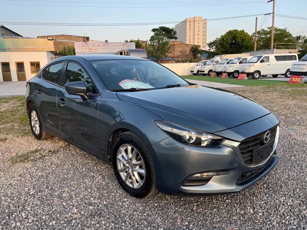 Mazda 3 Axela 2017 — фото 3