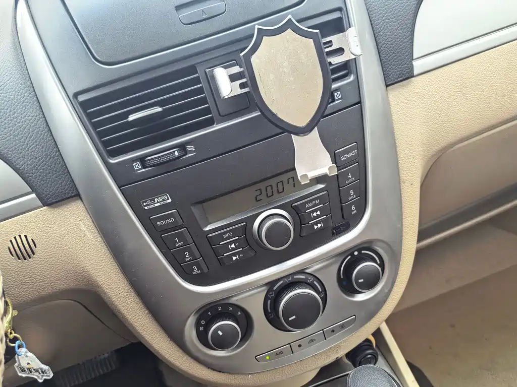 Buick Excelle 2014 — фото 14