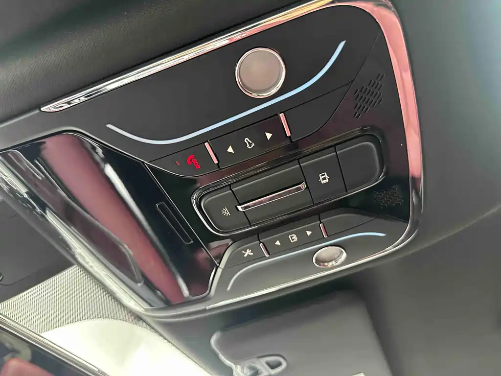 Jetour X70 PLUS 2023 — фото 15