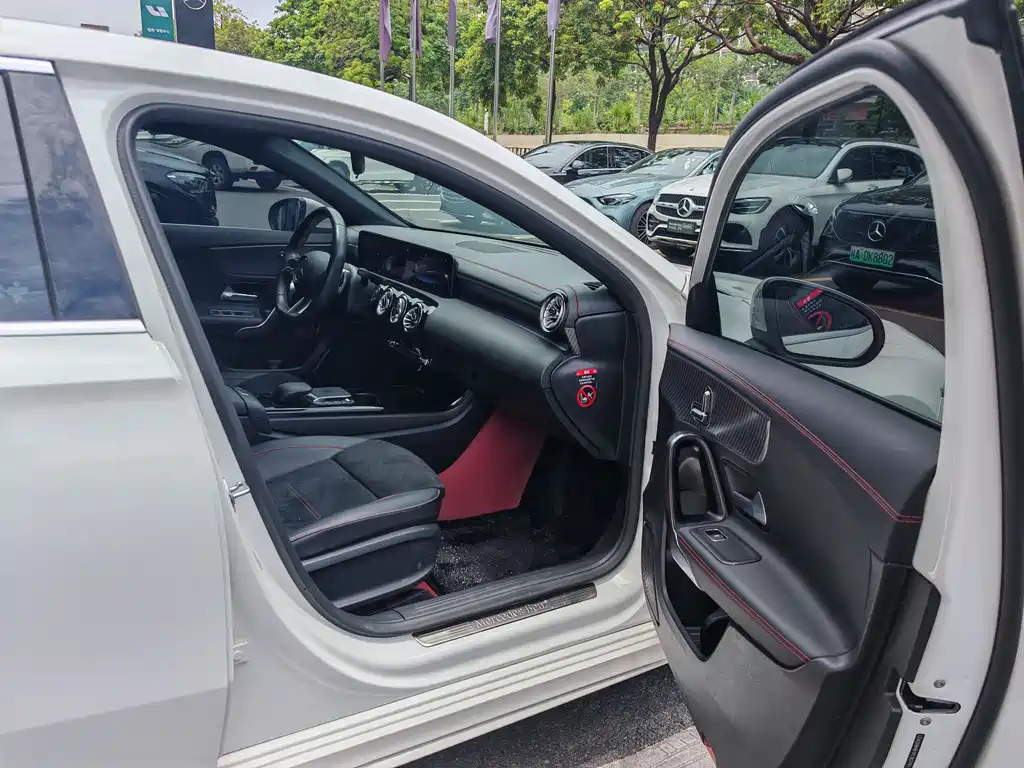 Mercedes-Benz A-Class 2023 — фото 18