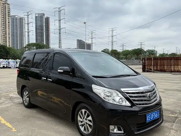 Toyota Alphard 2014
