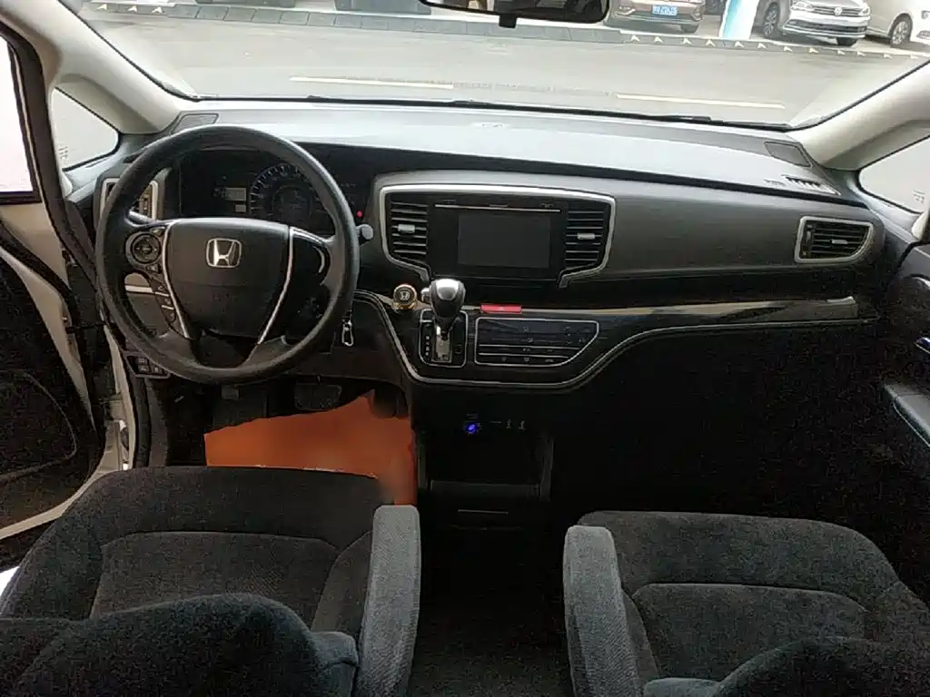 Honda Odyssey 2019 — фото 10