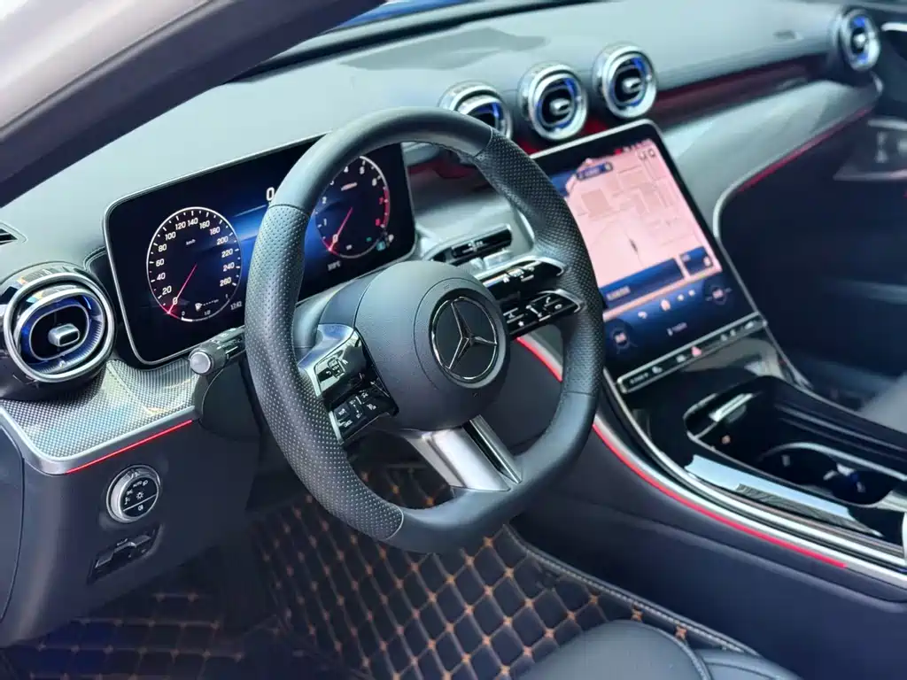 Mercedes-Benz C-Class 2023 — фото 9