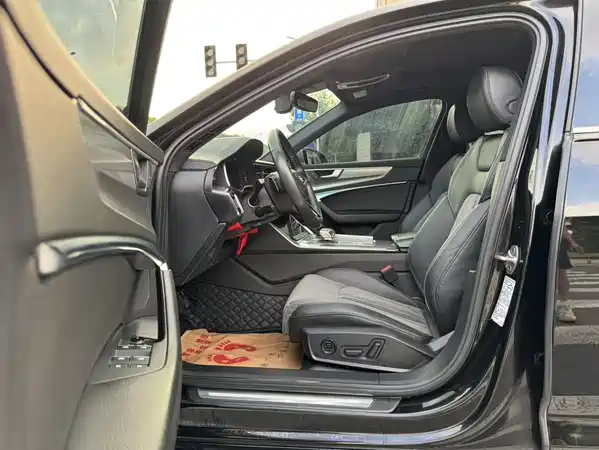 Audi A6L 2020