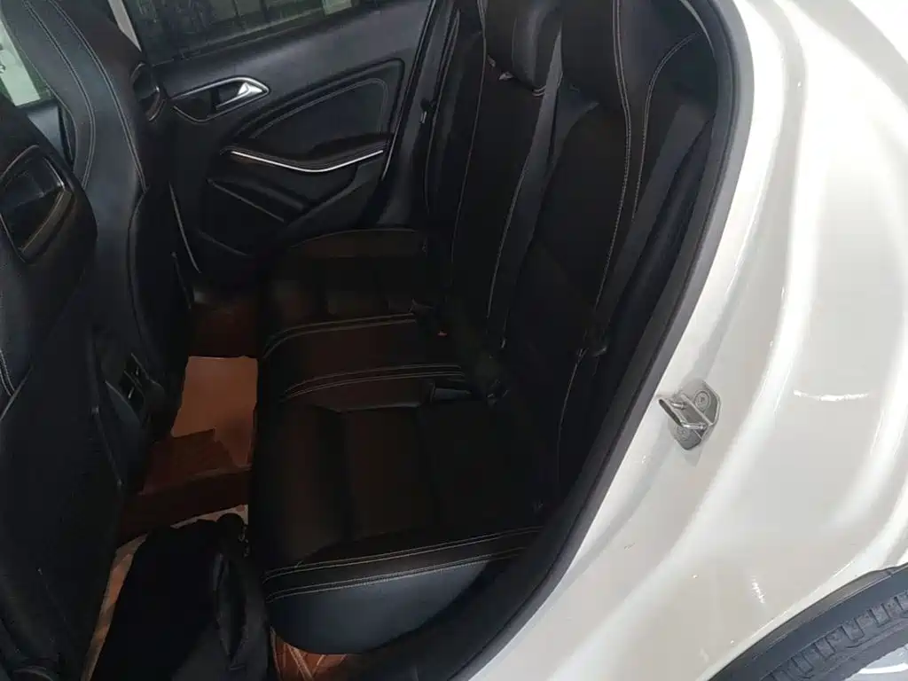 Mercedes-Benz GLA 2018 — фото 17