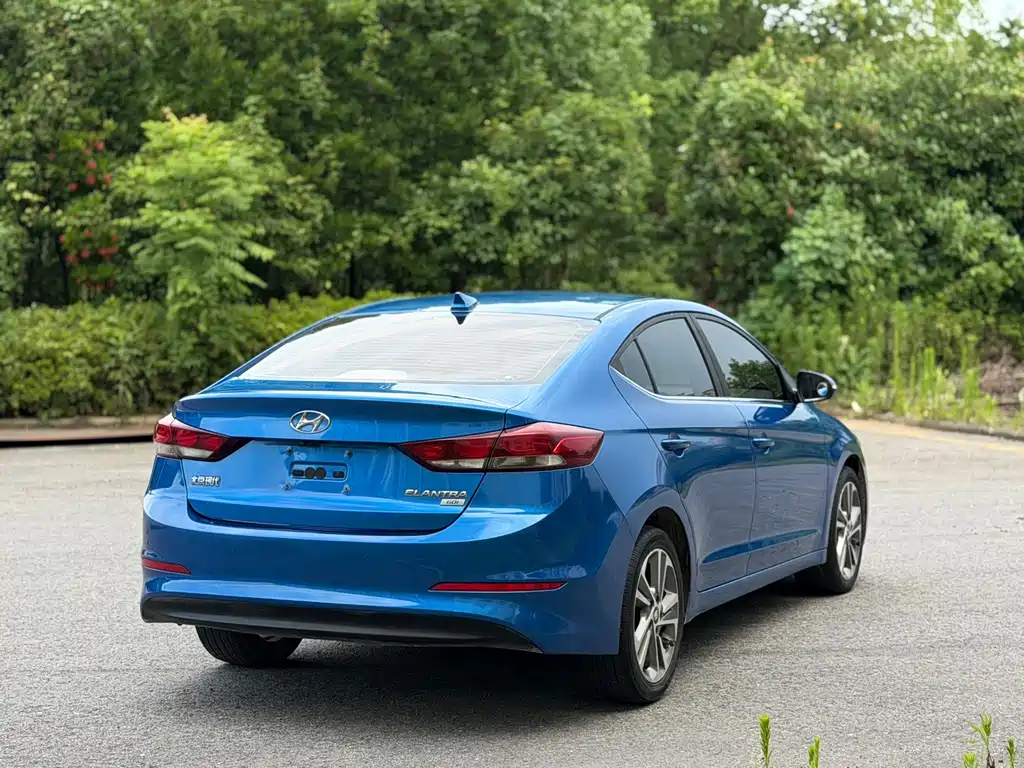 Hyundai Celesta 2016 — фото 4