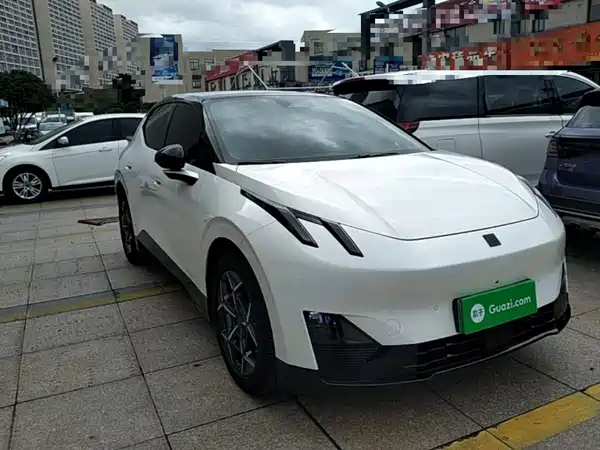 Lynk & Co Z20 2025