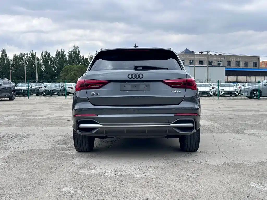 Audi Q3 2023 — фото 7