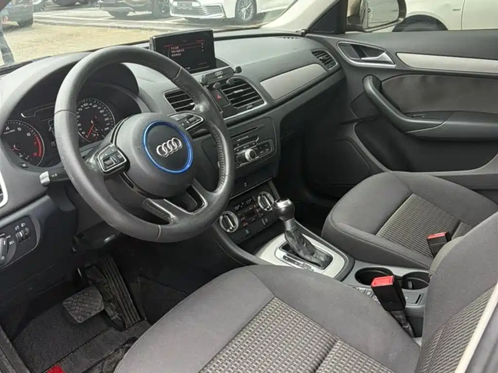 Audi Q3 2015