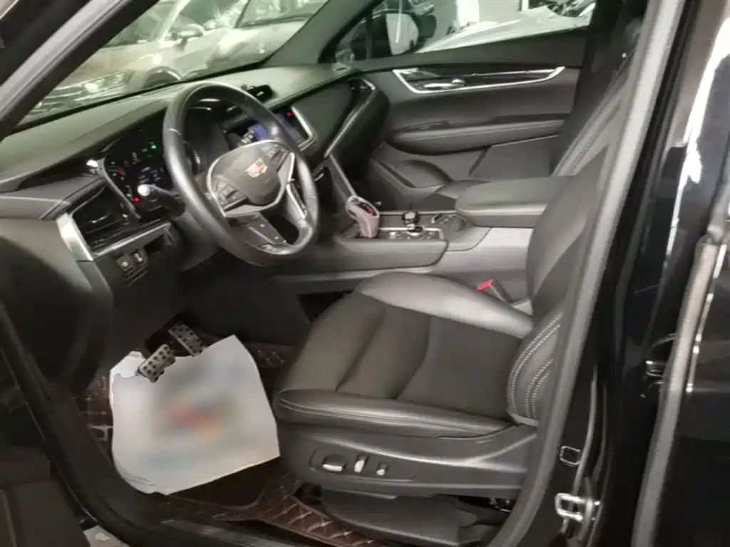 Cadillac XT5 2022 — фото 15