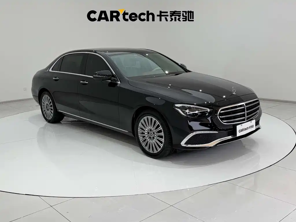 Mercedes-Benz E-Class 2021 — фото 32