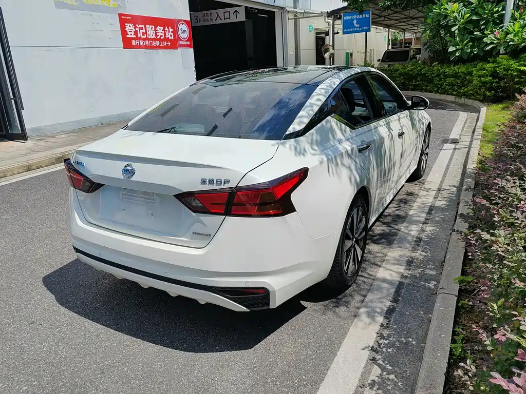 Nissan Teana 2021