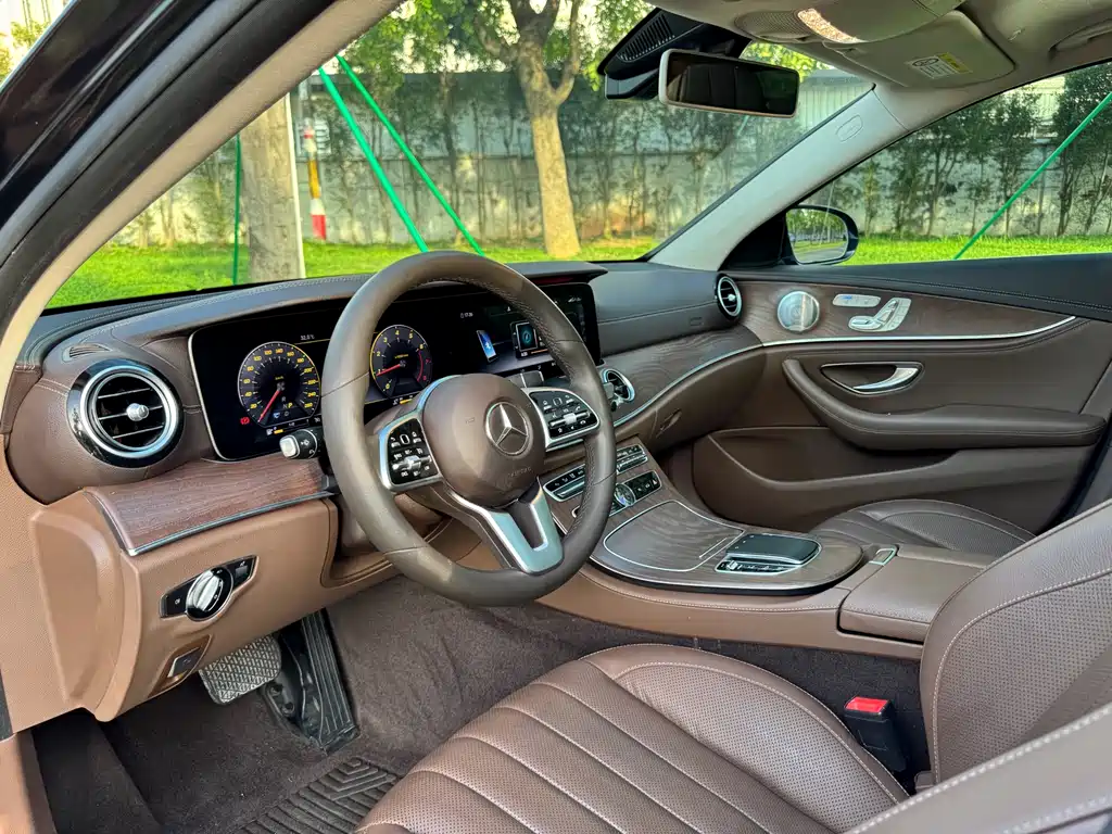 Mercedes-Benz E-Class 2020 — фото 8