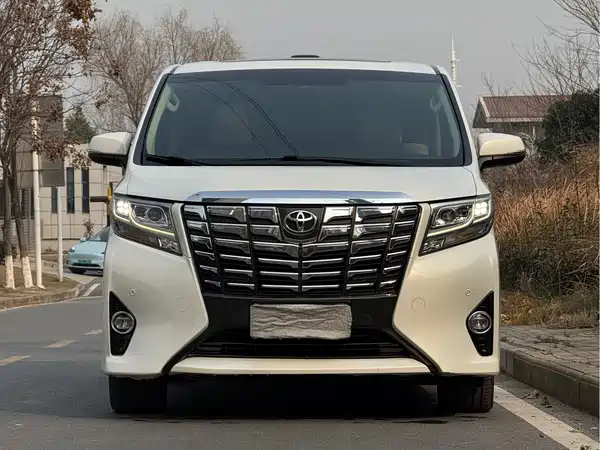 Toyota Alphard 2015