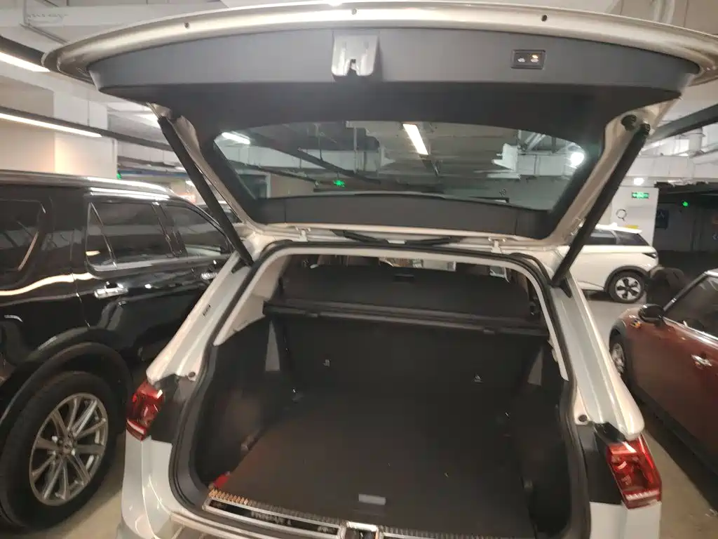 Volkswagen Tiguan L 2017 — фото 15