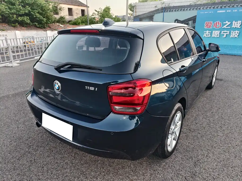 BMW 1 Series 2012 — фото 13