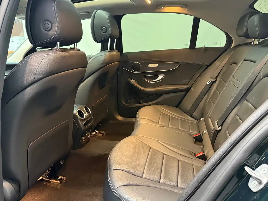 Mercedes-Benz C-Class 2021