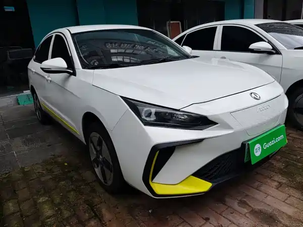 Dongfeng E70 2023