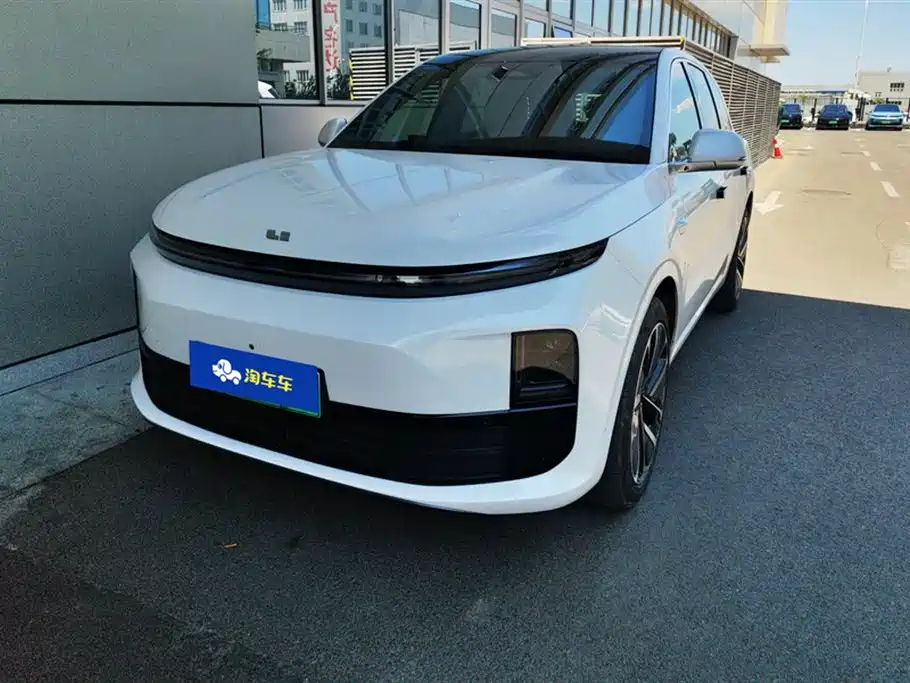 Li Auto Li L6 2025