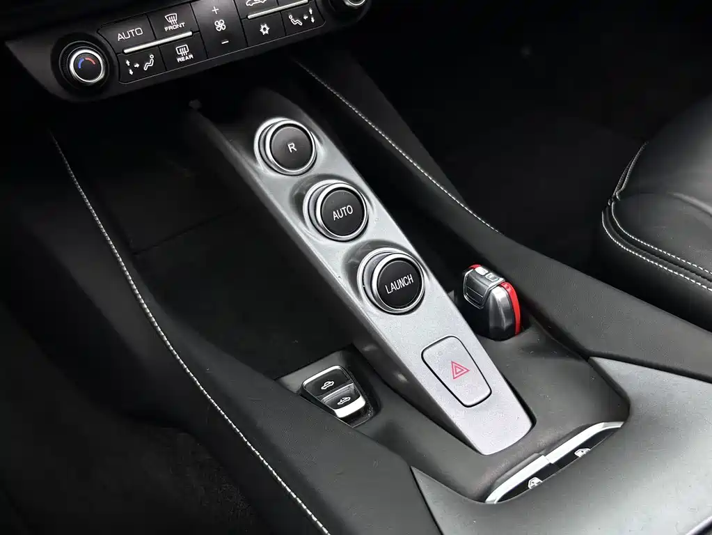 Ferrari Portofino 2021 — фото 15