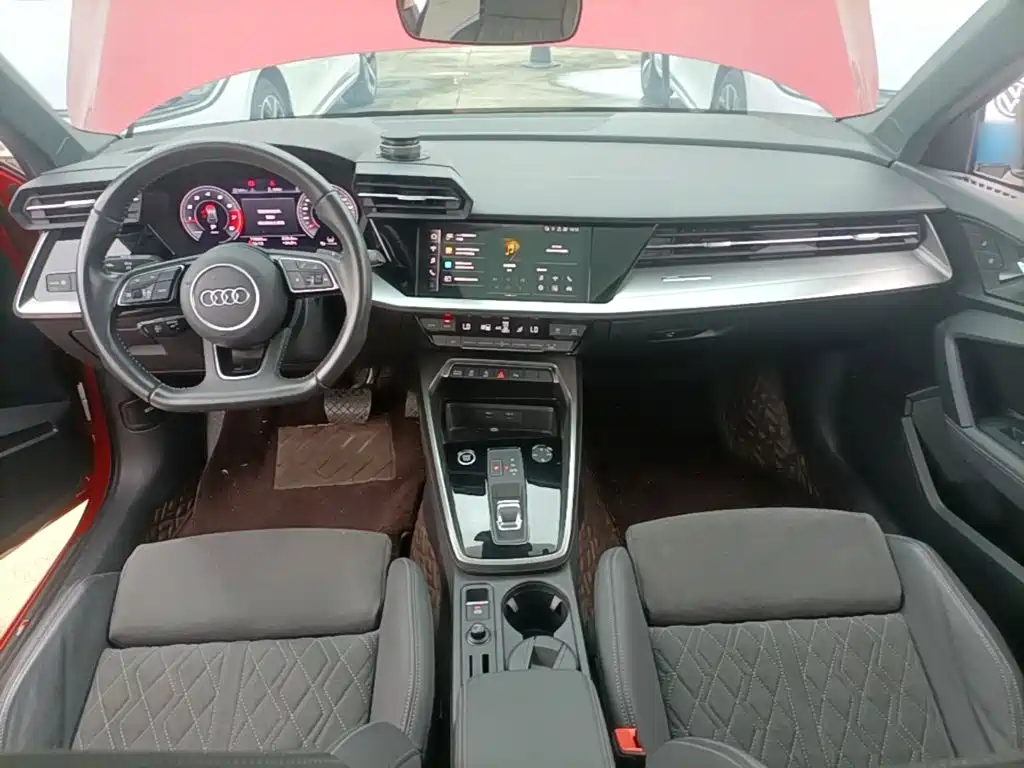 Audi A3 2021 — фото 10
