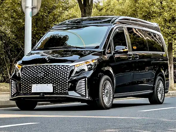 Mercedes-Benz V-Class 2024