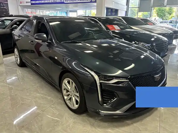 Cadillac CT4 2022