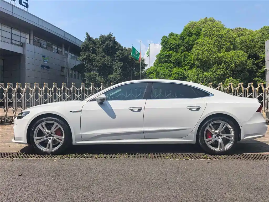 Audi A7L 2023 — фото 4