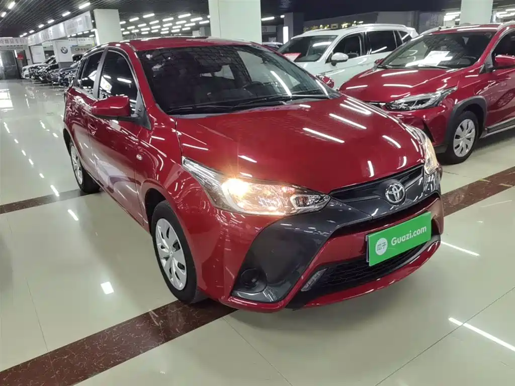 Toyota Yaris L 2022 — фото 4