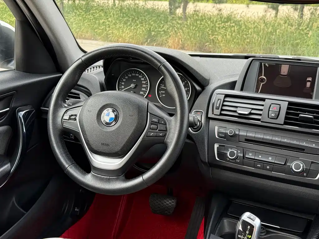 BMW 1 Series 2012 — фото 24