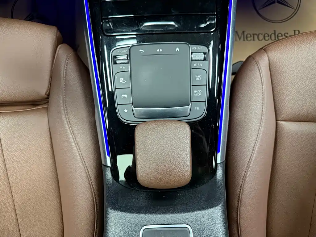 Mercedes-Benz GLB 2024 — фото 11