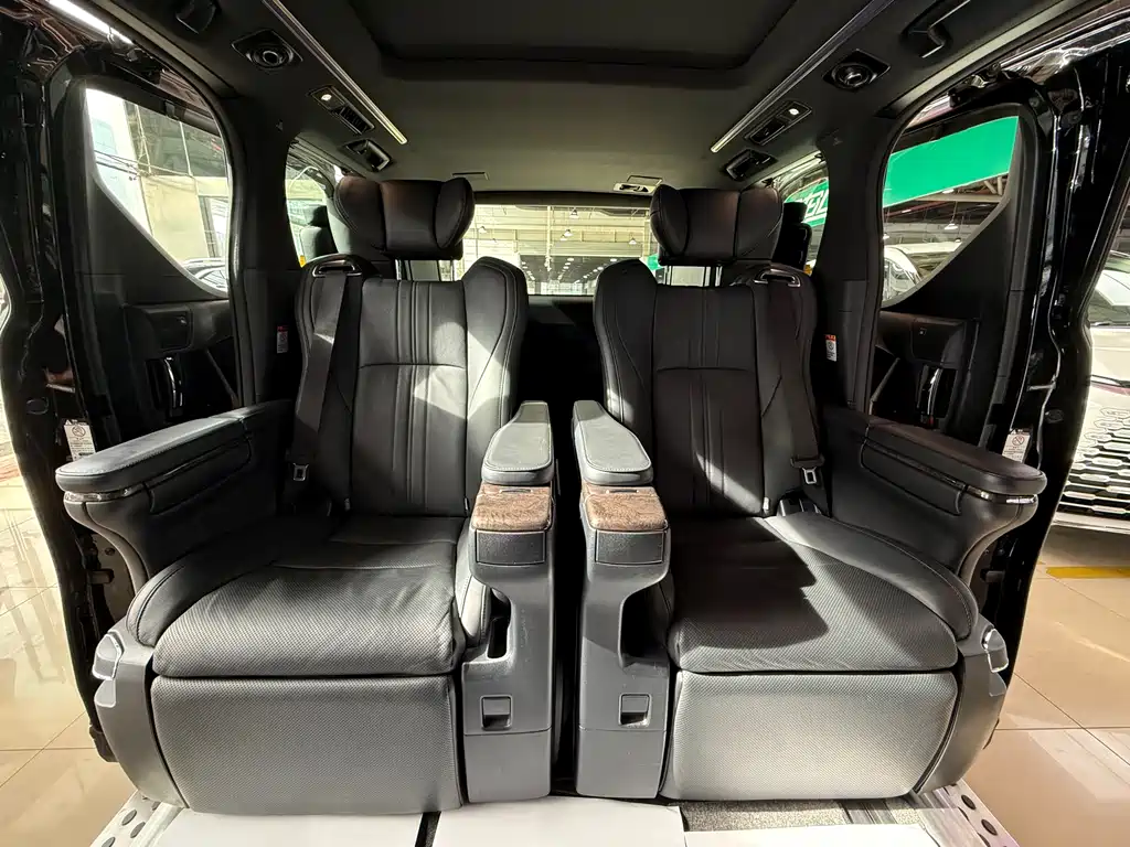 Toyota Alphard 2019 — фото 20