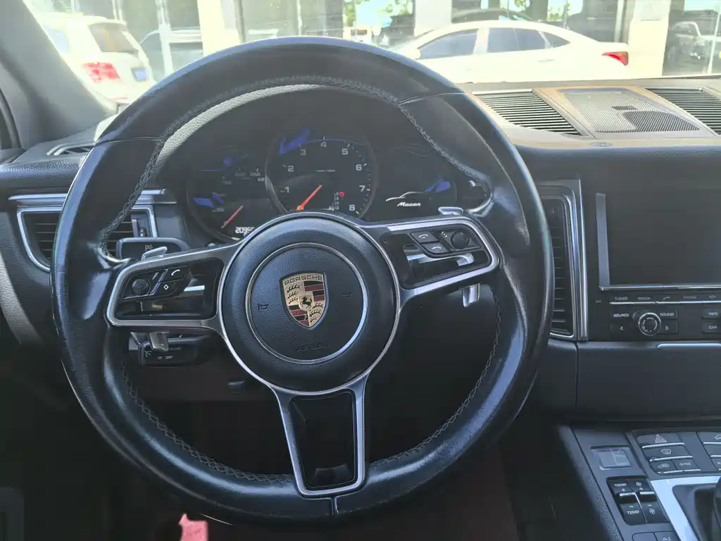 Porsche Macan 2016 — фото 4