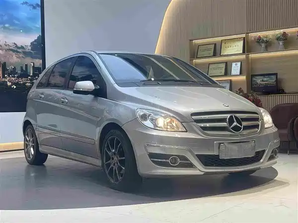 Mercedes-Benz B-Class 2011