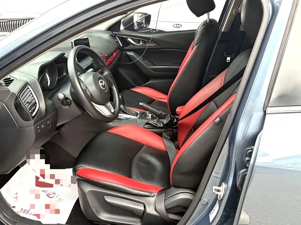 Mazda 3 Axela 2016