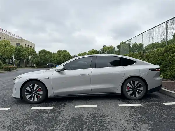 NIO ET7 2022