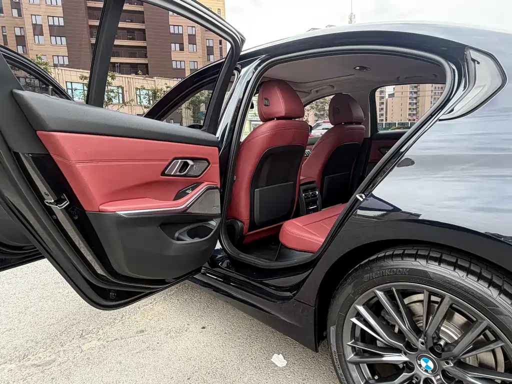 BMW 3 Series 2022