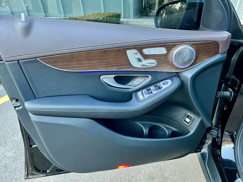 Mercedes-Benz GLC 2022 — фото 10