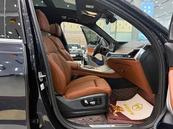 BMW X7 2023