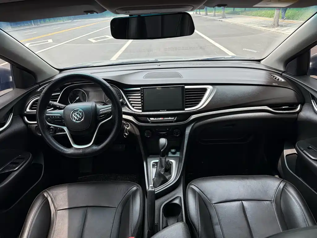 Buick Excelle 2018 — фото 9