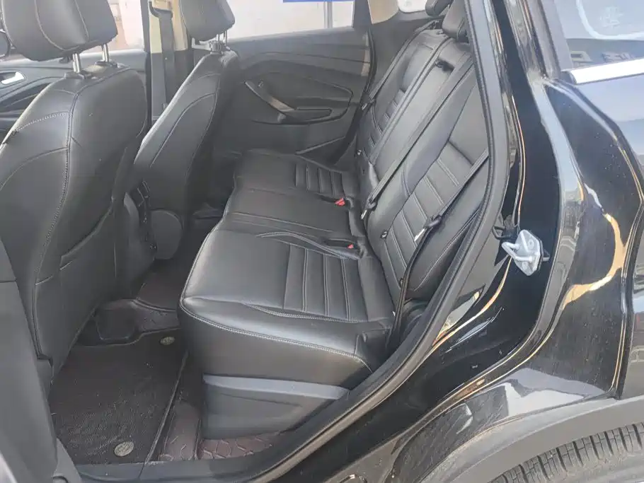 Ford Kuga 2019 — фото 11