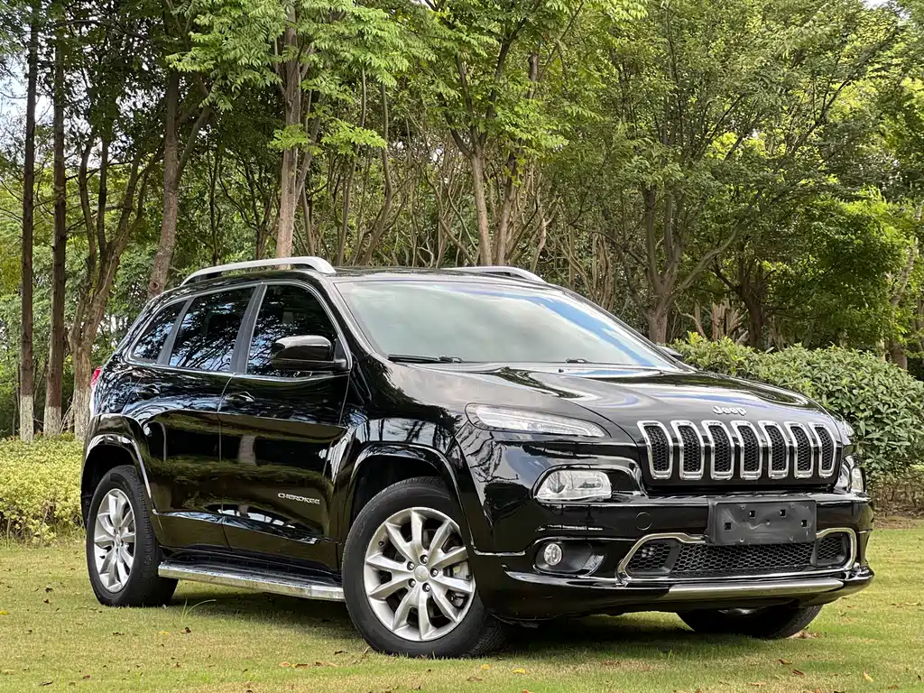Jeep Cherokee 2017 — фото 14